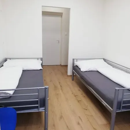 Hostel Nobelova