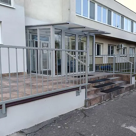 Vandrarhem Nobelova Bratislava