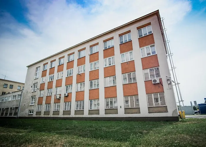 Nobelova Hostel Pozsony