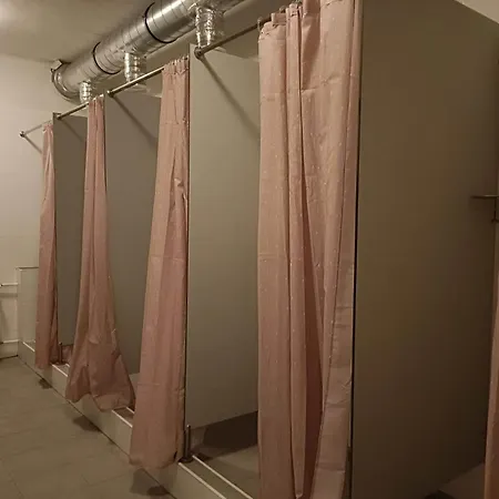 Hostel Nobelova *